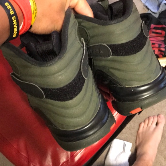 Olive 8s - Picture 3 of 3